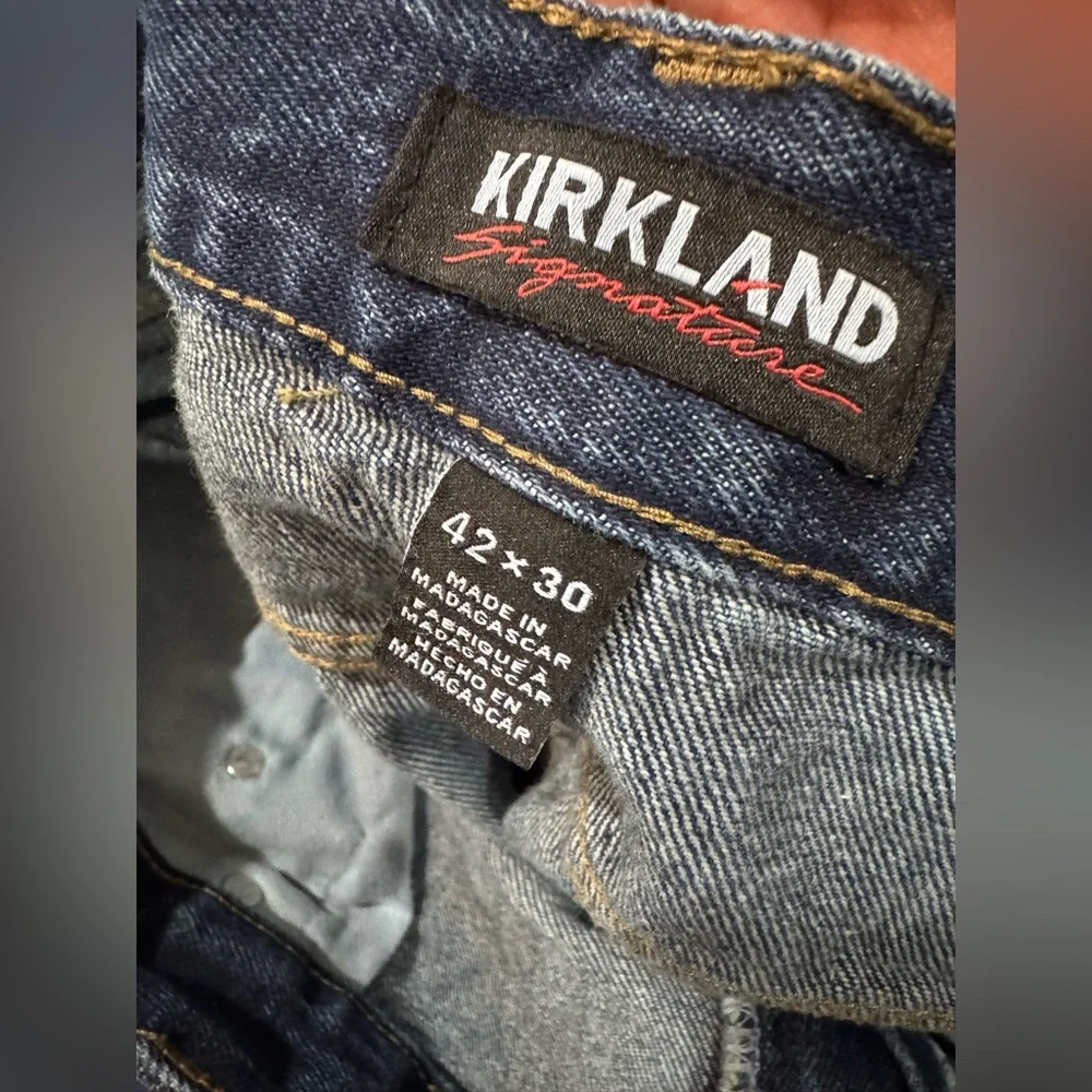 Kirkland Jeans Men’s Size 42x30 Blue EUC‎